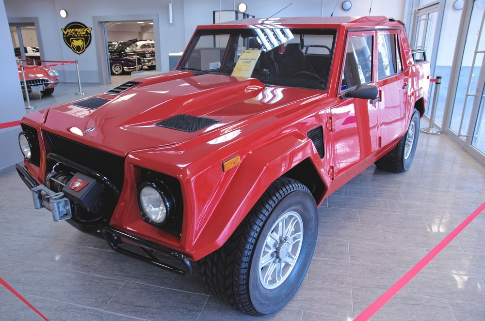 Lamborghini-LM002-006-min