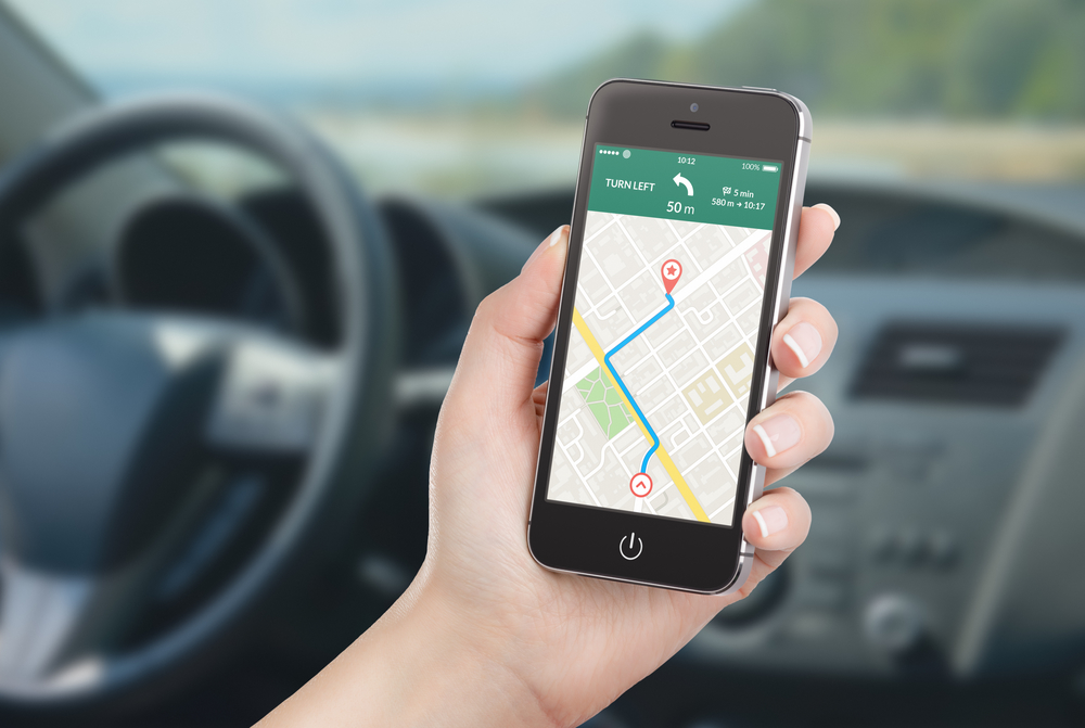 Aplicaciones para teléfonos con GPS, Waze, Google Maps, rutas de tráfico