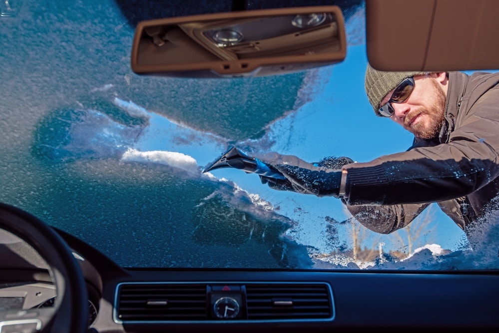 Cleaning windshield