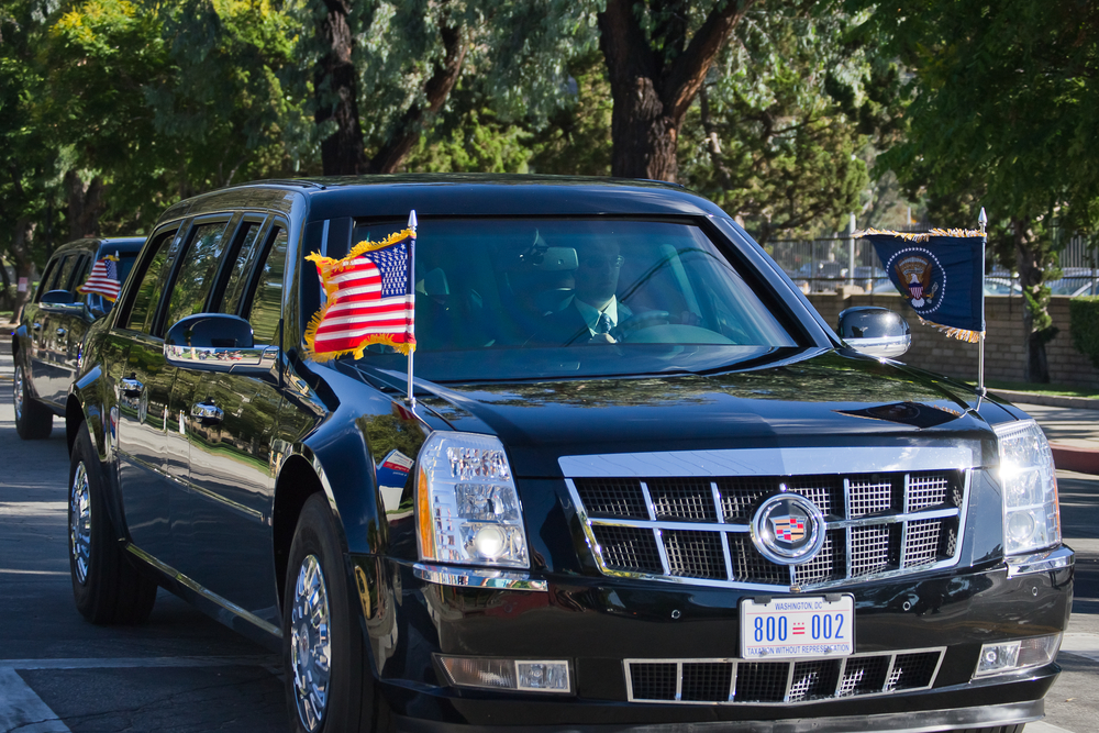 LOS ANGELES - AUGUST 6: President Barack Obama cortege passing on the streets of Burbank on August 6, 2013 in Los Angeles