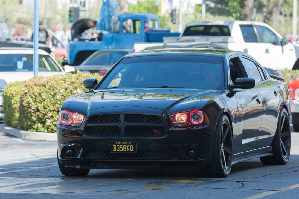 2011-Dodge-Charger-min