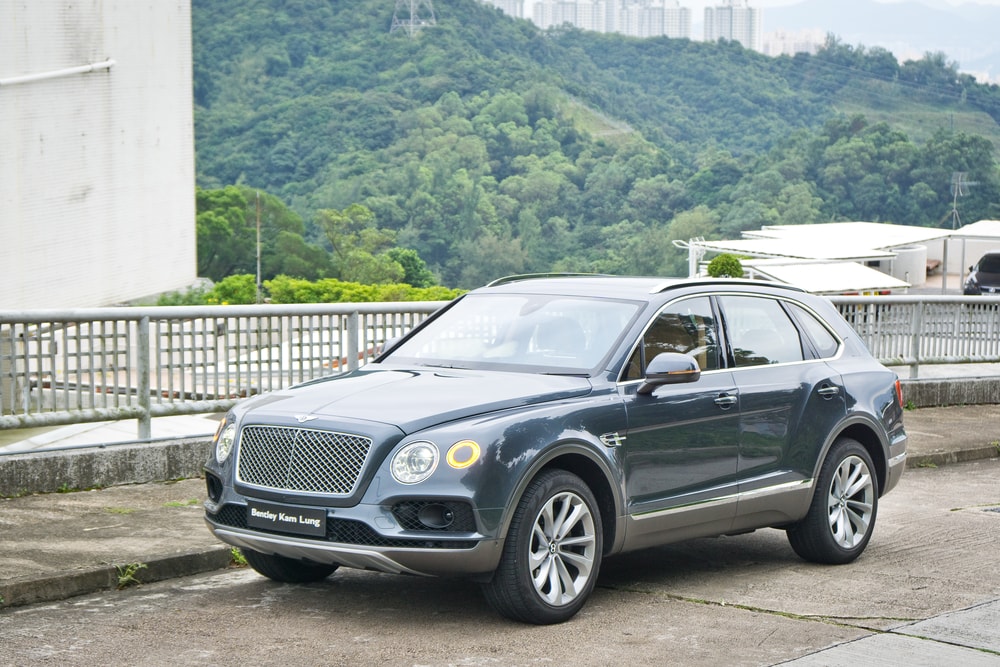 bentley-bentayga-min