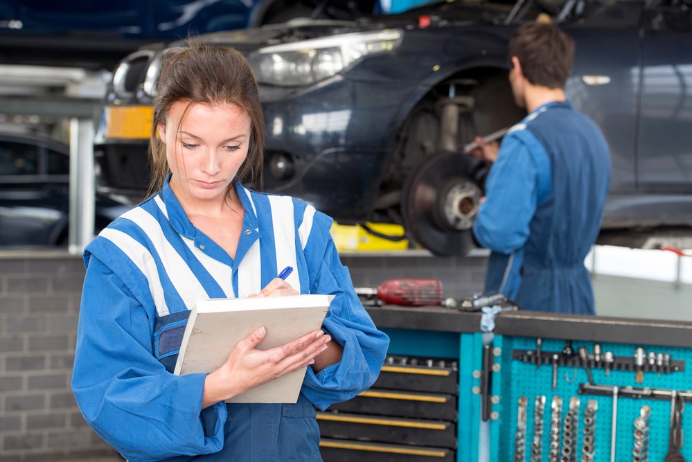 vehicle-inspectors-man-woman