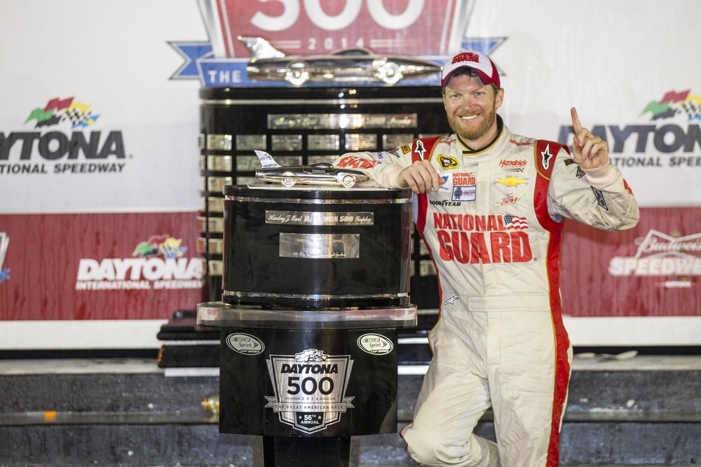 dale-earnhardt-jr-2014-min