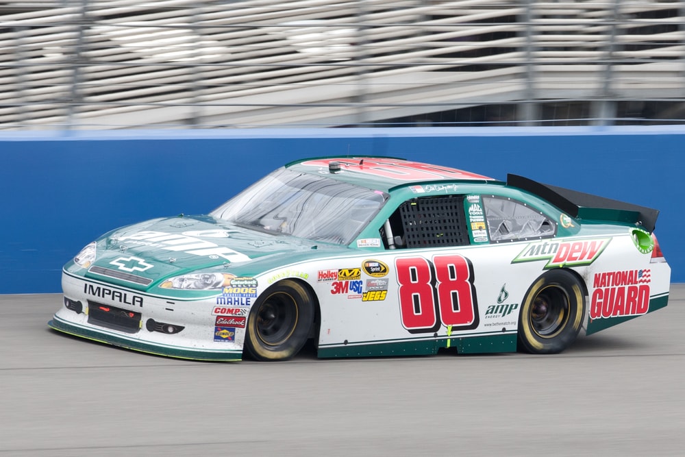 dale-earnhardt-jr-car-min