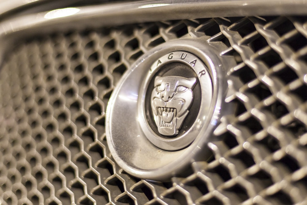logotipo del Jaguar i-Pace