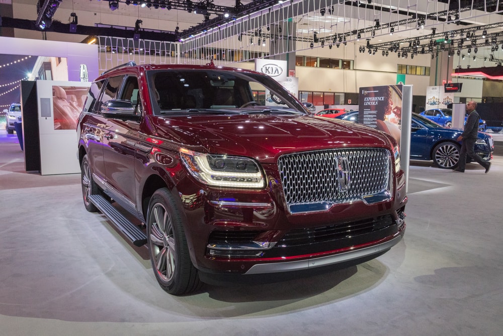 2018 lincoln navigator red