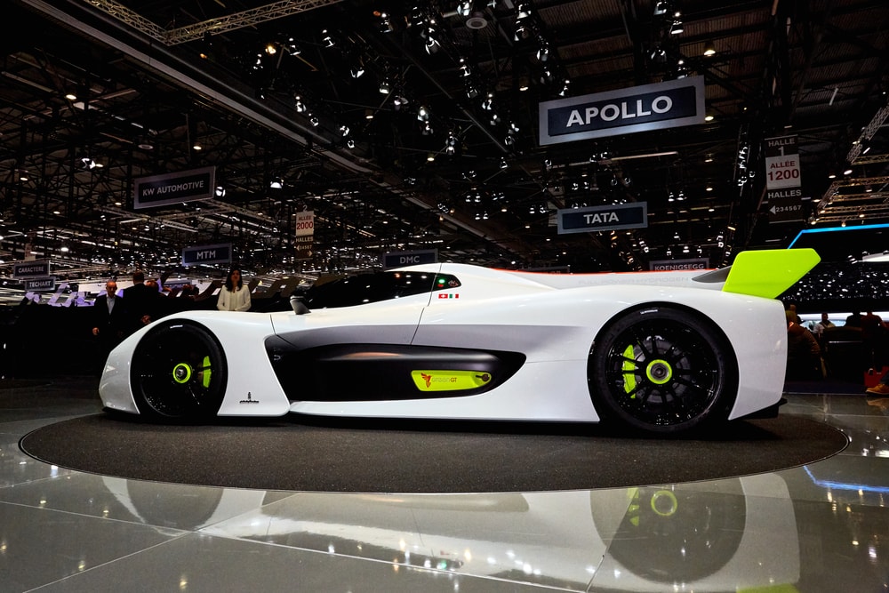 automobil-pininfarina-PF-Zero-right-side