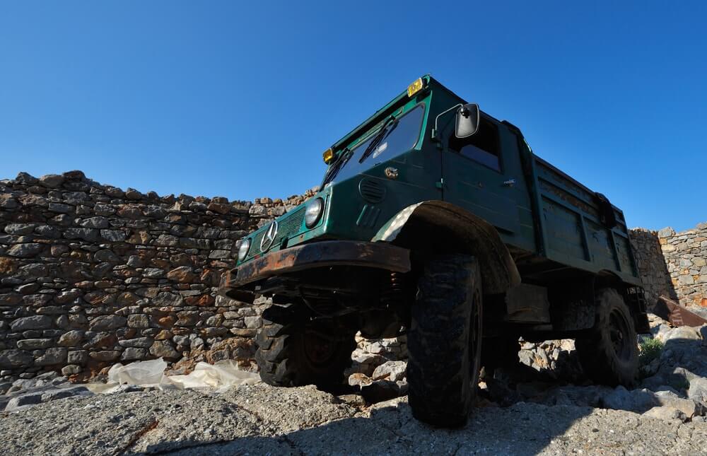 mercedes-benz-unimog-hound-transformers-min