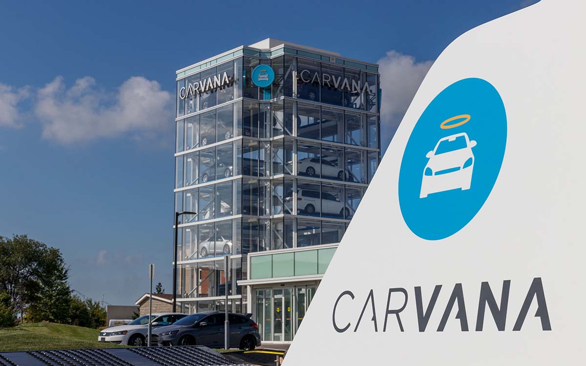 Una imagen de una "máquina expendedora" de automóviles Carvana.