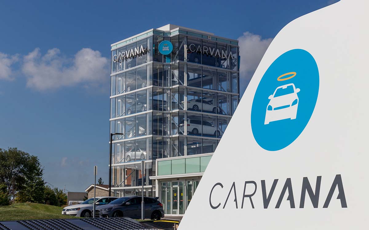 An image of a Carvana car "vending machine."