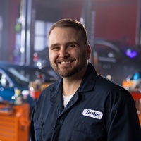 Justin BarrettJustin Barrett
